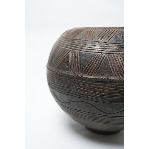 Nupe Pottery VNU6 3
